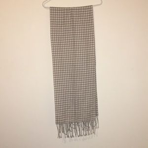 100% cashmere scarf